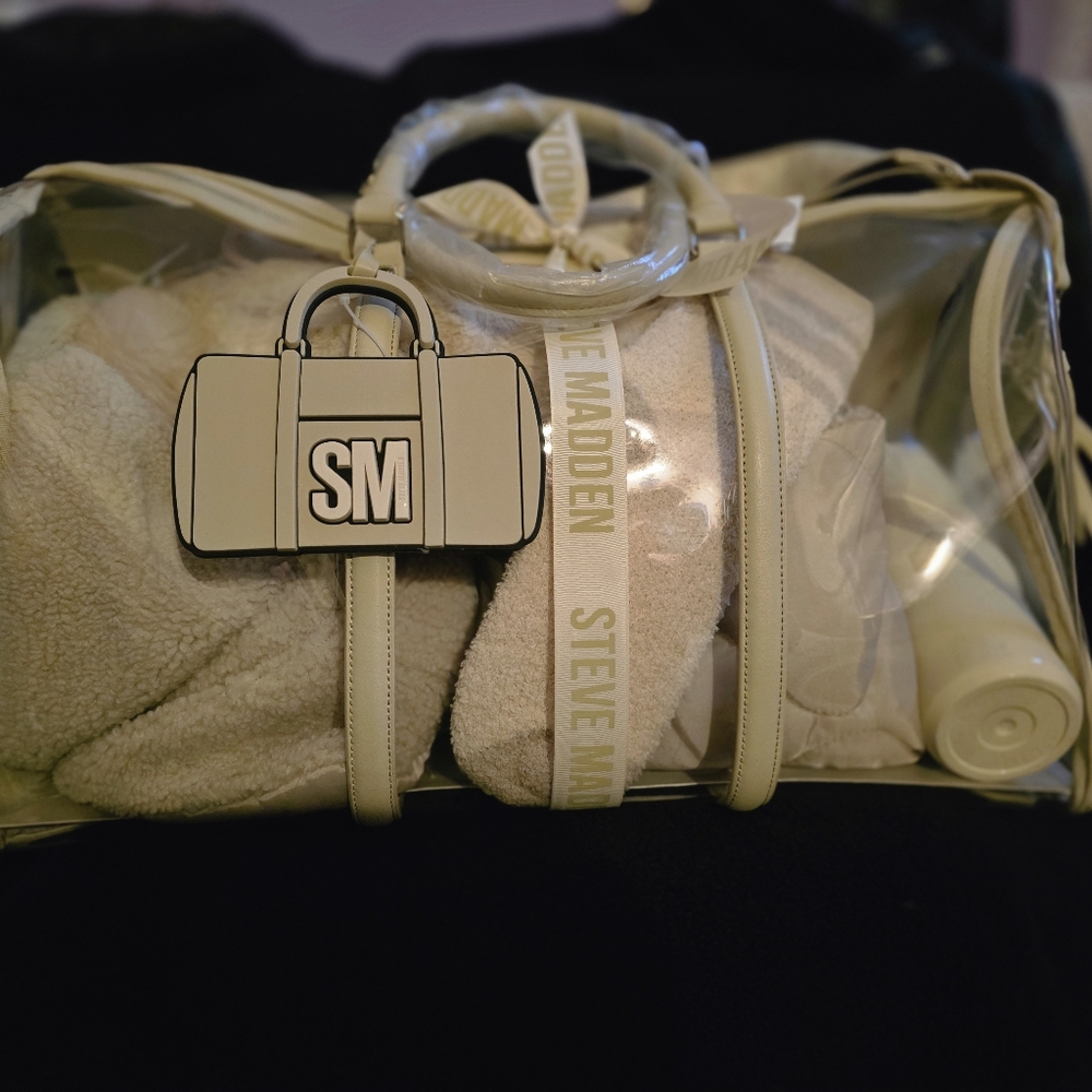 Steve Madden Cream Travel Set